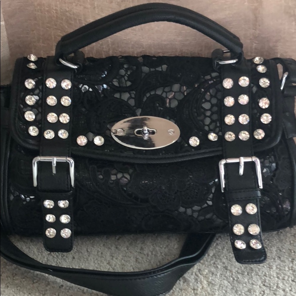 Rhinestone and lace handbag 👜